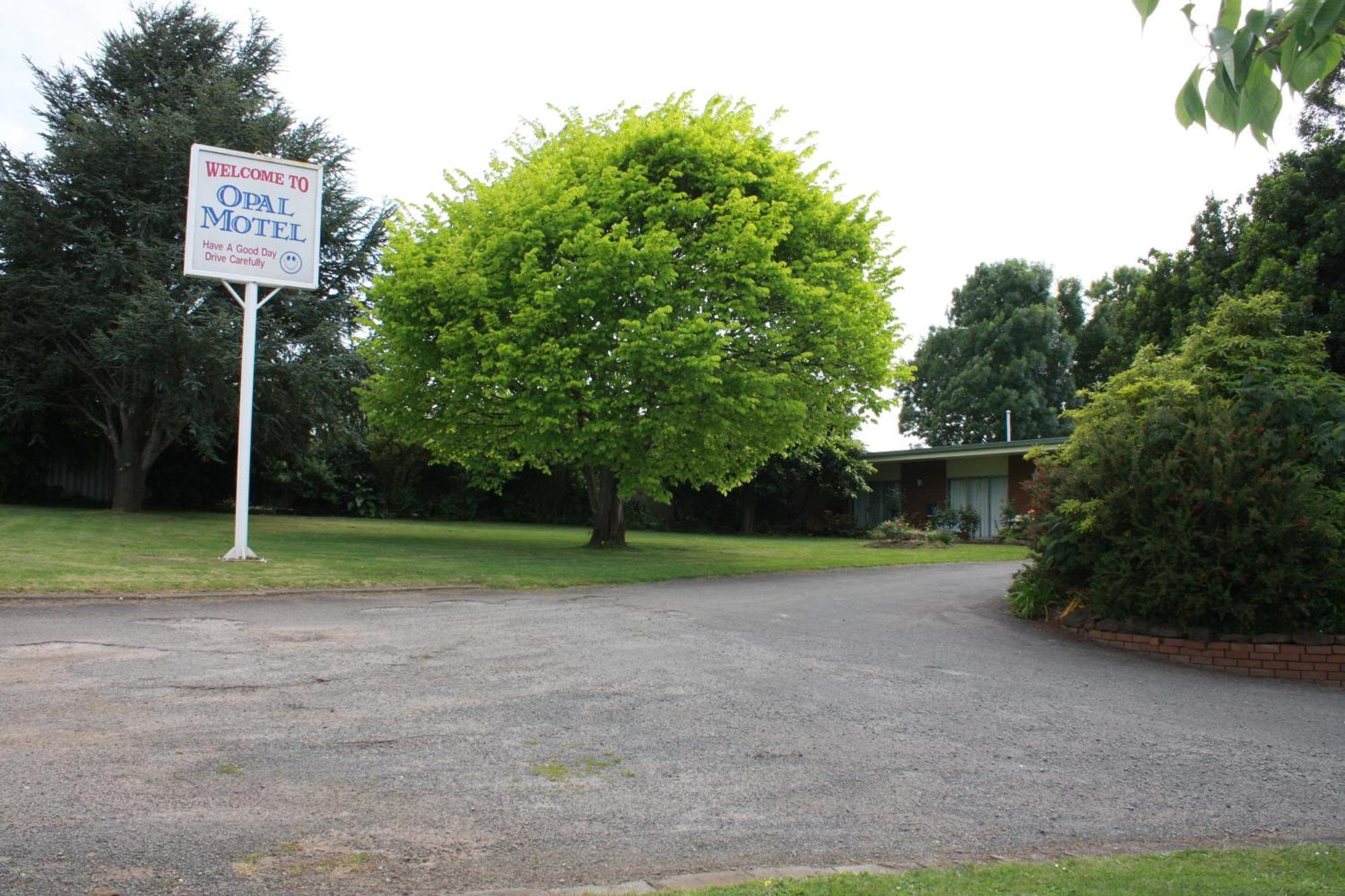 Opal Motel Leongatha Εξωτερικό φωτογραφία